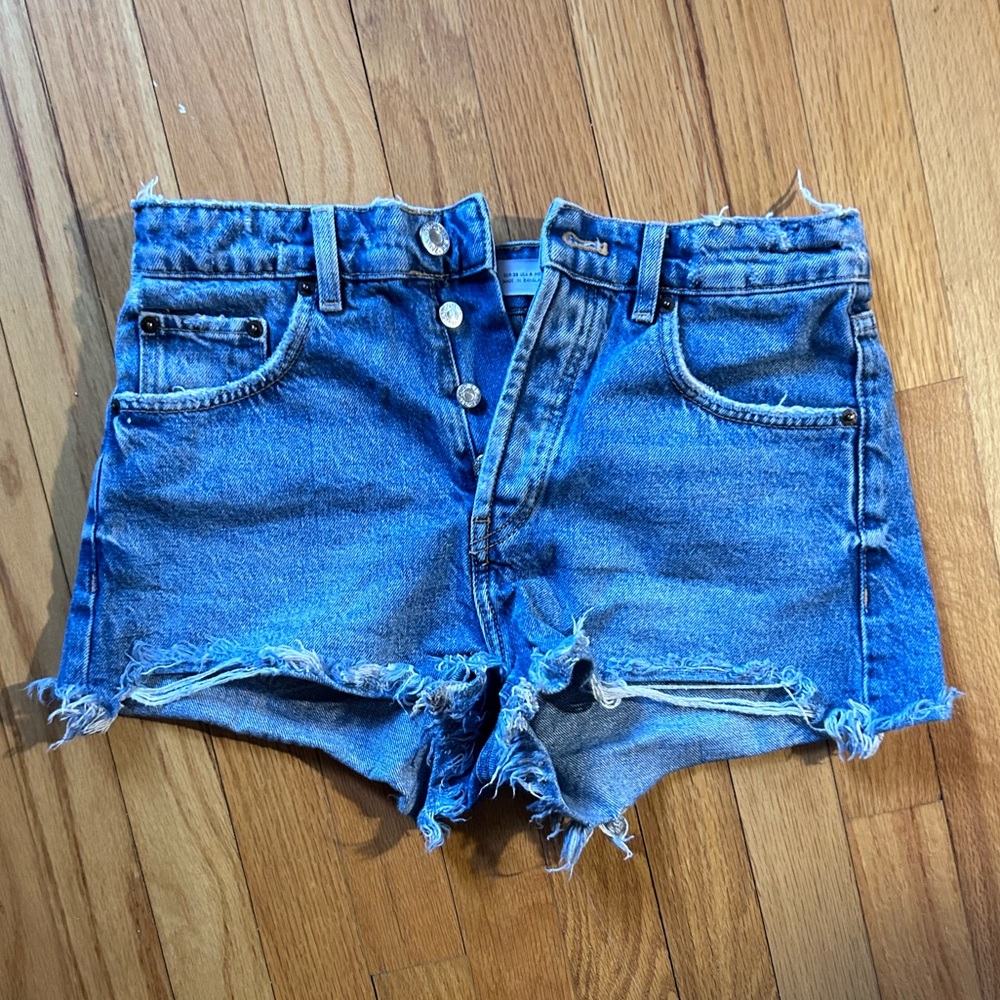 ZARA JEAN SHORTS HIGH WAISTED